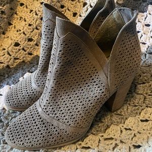 Vince Camuto Booties
